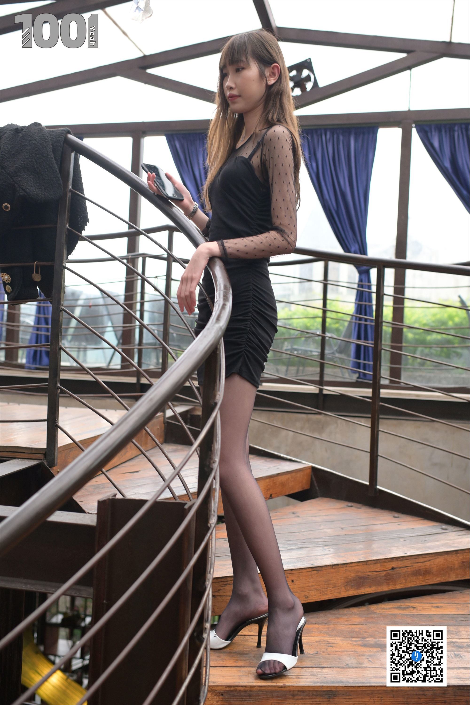 IESS异思趣向  一千零一夜 模特：草莓《楼梯的拐角处1》